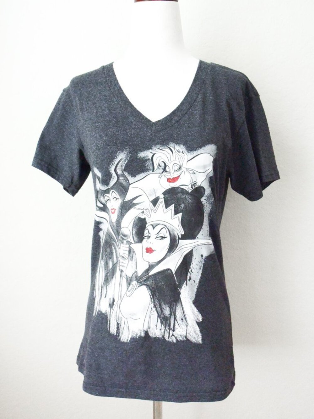 *Disney Store* Villains (Maleficent, Evil Queen, Ursula) Women's Tee- Small.